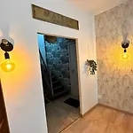 Petite Maison De Nyaraló *